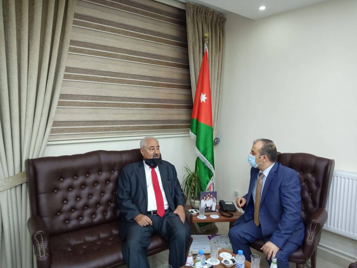 وزير الزراعة محمد داودية يزور المركز الوطني للبحوث الزراعية 