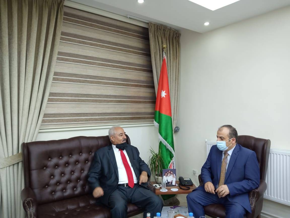 وزير الزراعة محمد داودية يزور المركز الوطني للبحوث الزراعية 