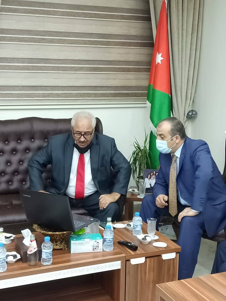 وزير الزراعة محمد داودية يزور المركز الوطني للبحوث الزراعية 