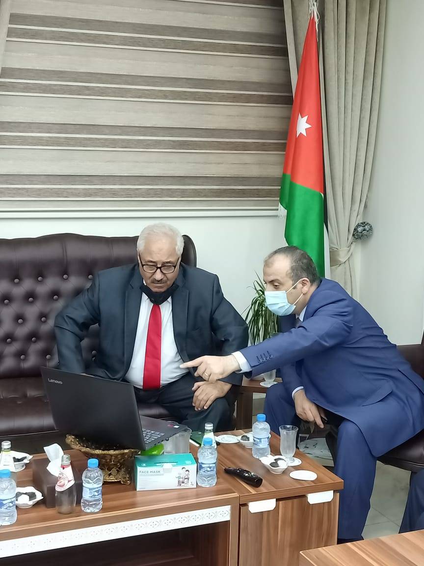 وزير الزراعة محمد داودية يزور المركز الوطني للبحوث الزراعية 