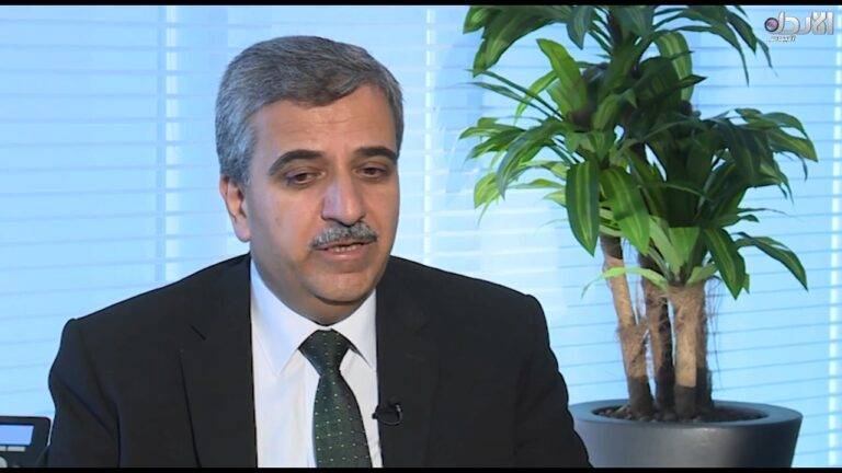 لقاء الدكتور محمد ابو حمور مع اذاعة الجامعة الأردنية حول التحديات الاقتصادية .. فيديو