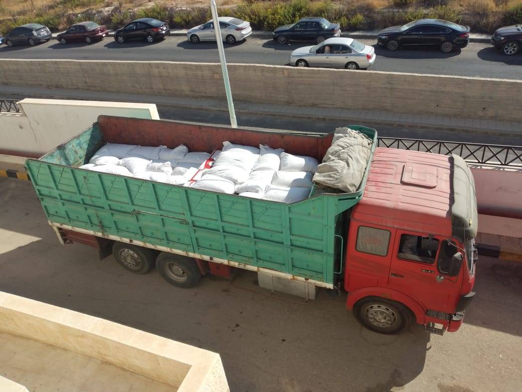 الجمارك الأردنية تضبط كميات كبيرة من المكسرات والهيل