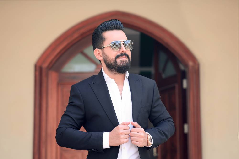 قصي حاتم يطلق أحدث أغنياته المصوّرة اليوم أنت مع المخرج حسن كشمولة .. فيديو 