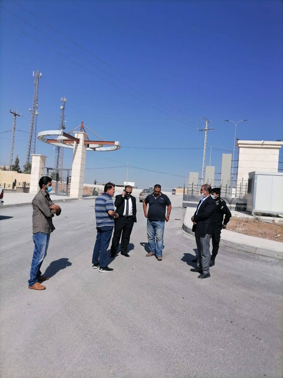 محافظ مادبا يزور المدينة الصناعية بالمريجمة