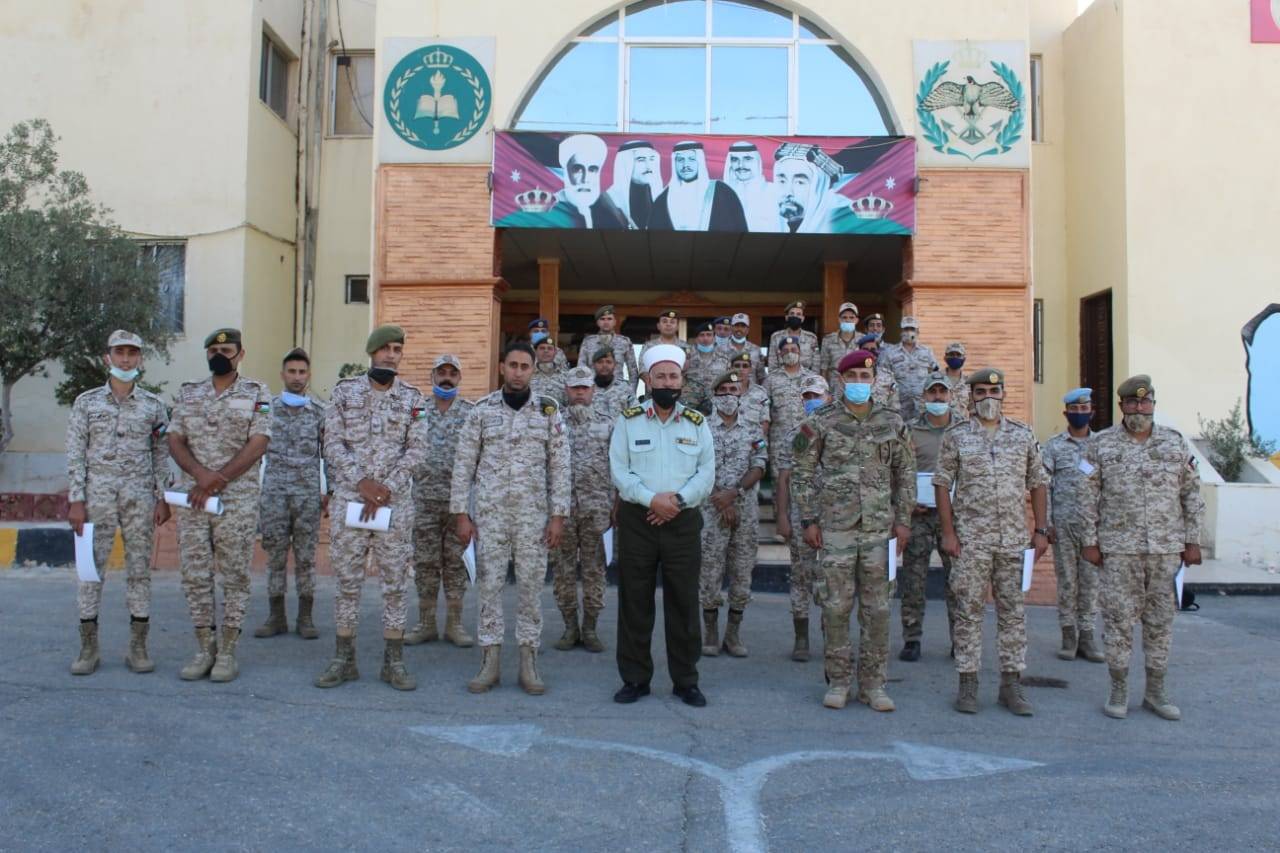 تخريج عدد من الدورات في كلية الأمير الحسن للعلوم الإسلامية