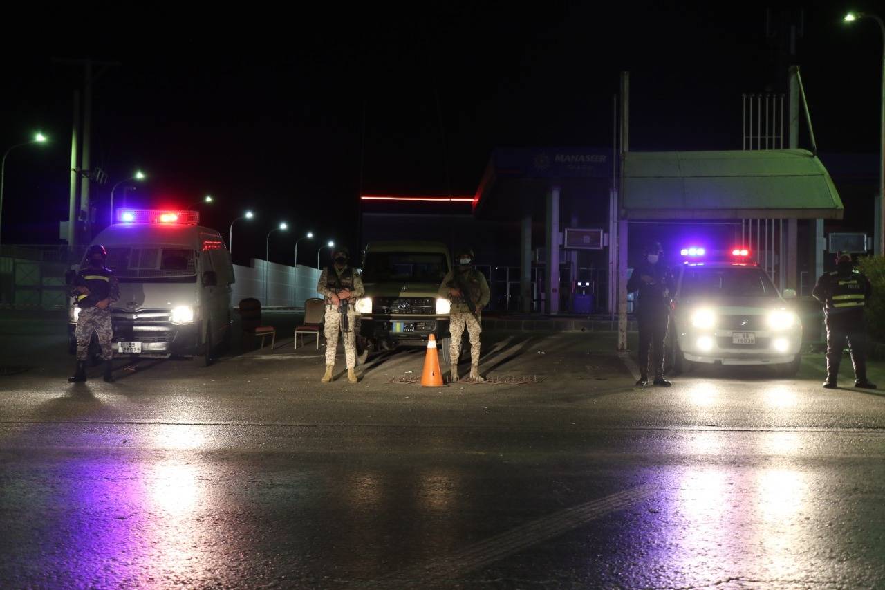 القوات المسلحة الأردنية تبدأ بتنفذ خطة فرض الحظر الشامل في محافظات المملكة