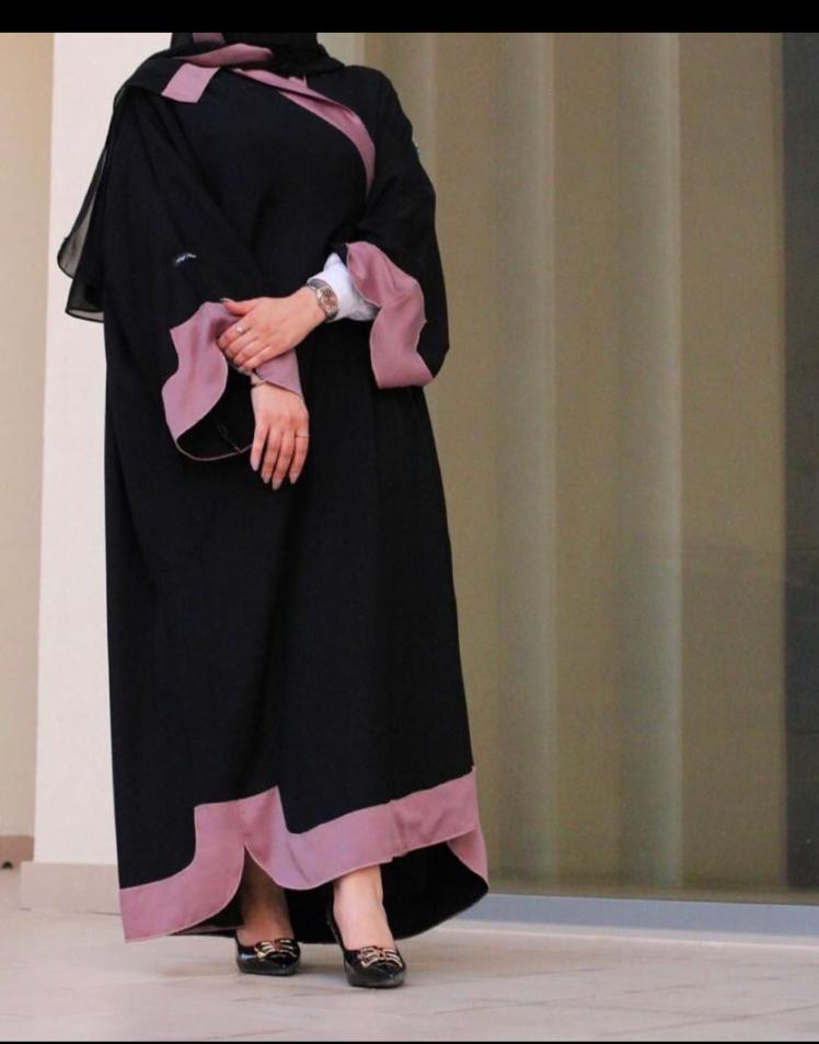 الوشاح الوردي مبادرة عالمية اطلقتها مصممة سعودية