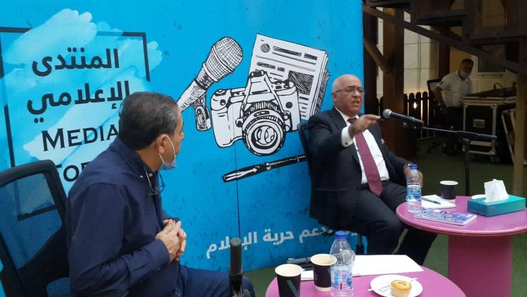 خلال المنتدى الإعلامي لمركز حماية وحرية الصحفيين .. المعايطة: لا تدخلات حكومية بالانتخابات