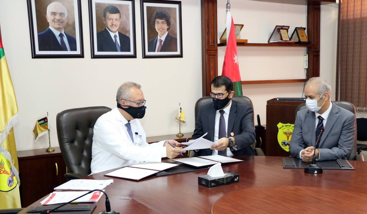 مستشفى الجامعة و الجمعية الأردنية للإسعاف يوقعان اتفاقية تعاون مشترك