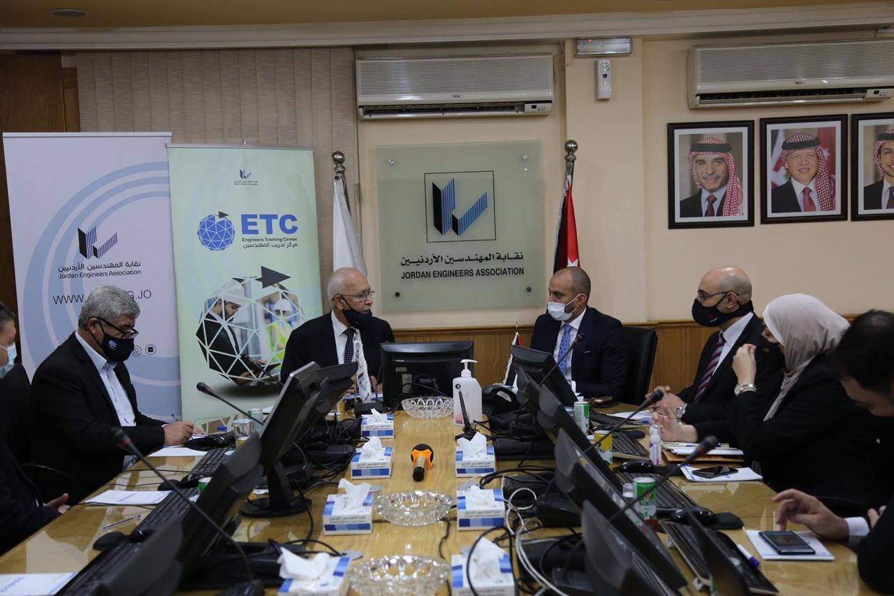 المناصير لتكنولوجيا المعلومات ونقابة المهندسين الأردنيين توقعان اتفاقية للتعاون