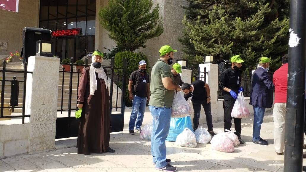 بلدية السلط الكبرى تحتفل بالمولد النبوي الشريف .. صور 