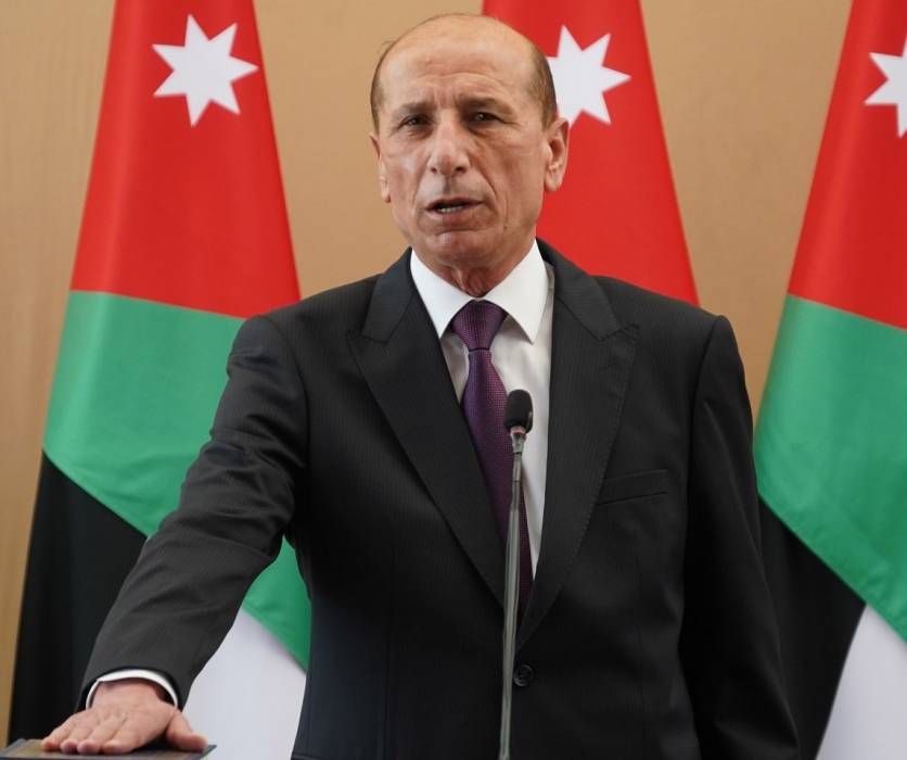 وزير الداخلية يؤكد ضرورة الإلتزام بأوامر الدفاع ومنع التجمعات الانتخابية الكبيرة