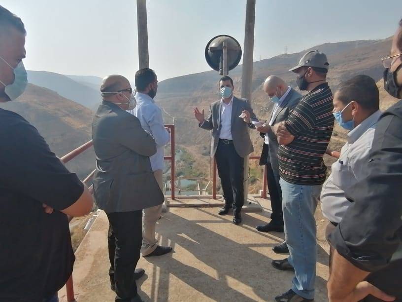 وزير المياه والري يتفقد سد الملك طلال ويطلع على الخطة التنفيذية لادارة السد