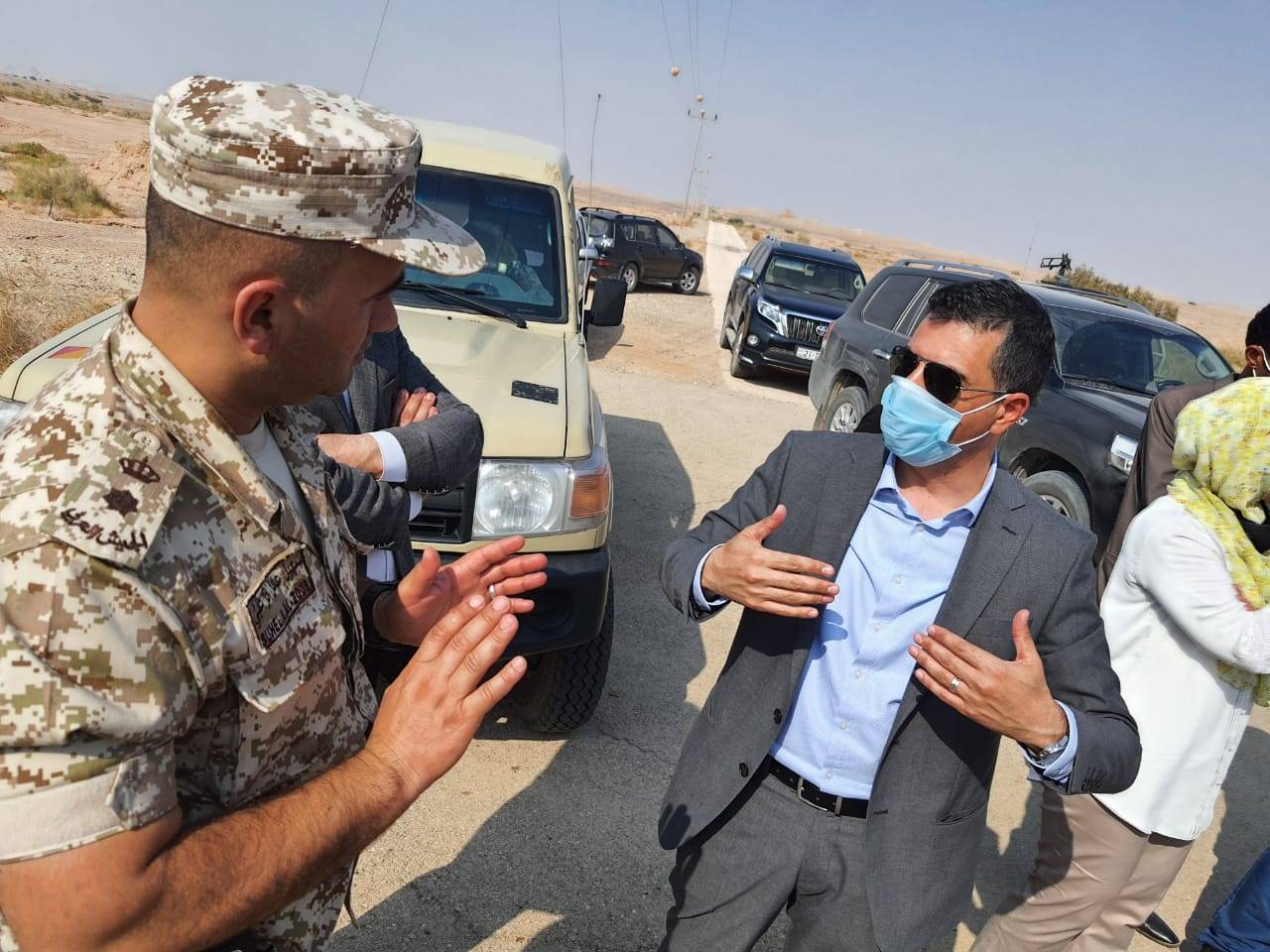 وزير المياه والري يتفقد عدد من المشاريع التنموية في وادي عربة 