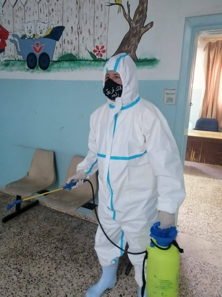 تعقيم مركز صحي مخيم مادبا .. صور 
