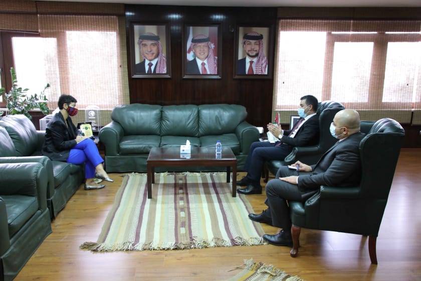 وزير المياه والري وسفيرة الاتحاد الاوروبية يبحثان تعزيز أوجه التعاون