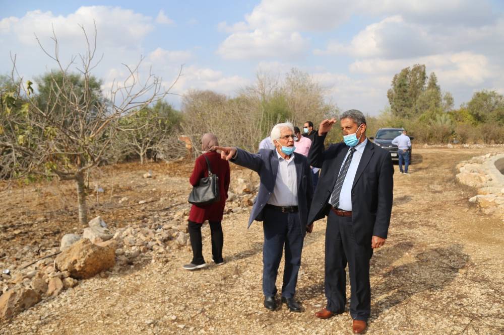 فلسطين .. المطور يطلع على الواقع البيئي لقرية تل وعلى أعمال مركز التنوع الحيوي  بيرك
