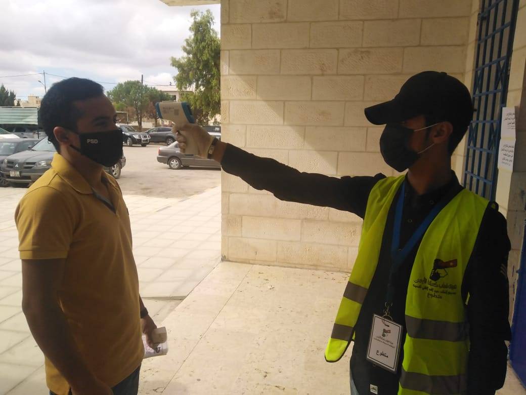 شباب كلنا الاردن تبدأ الحملة التطوعية لمساندة جهود الكوادر الصحية