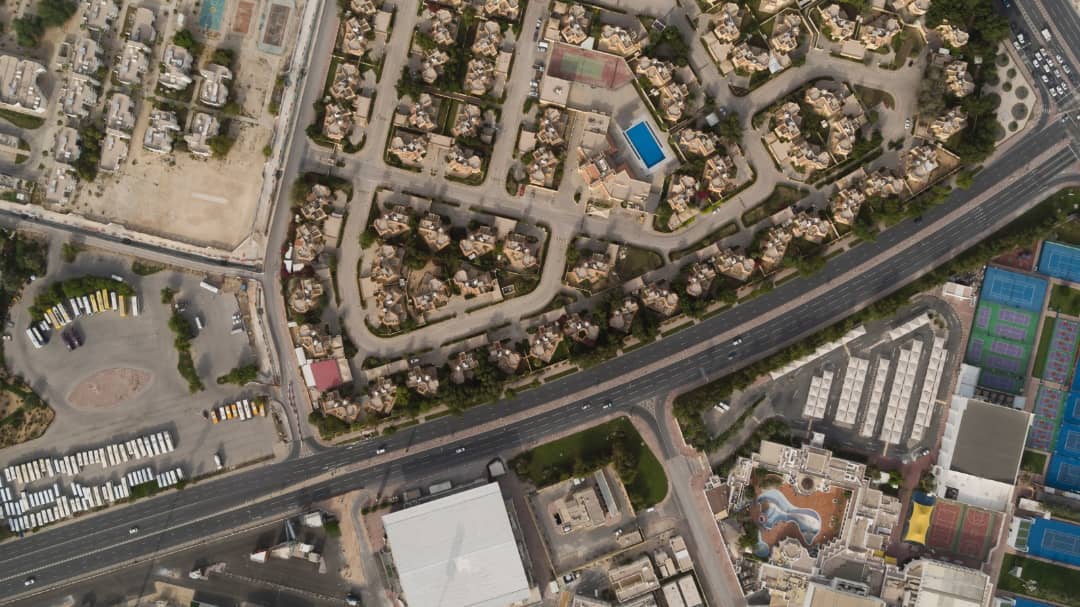 اللجنة العليا للمشاريع والإرث تدعو ملاك الشقق السكنية لتسجيل رغبتهم في تأجيرها ضمن برنامج الإقامة لمونديال 2022