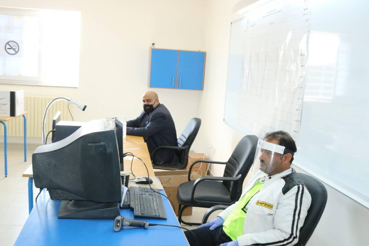 تتواصل عملية الاقتراع في لواء الموقر مع الالتزام بإجراءات الصحة السلامة العامّة