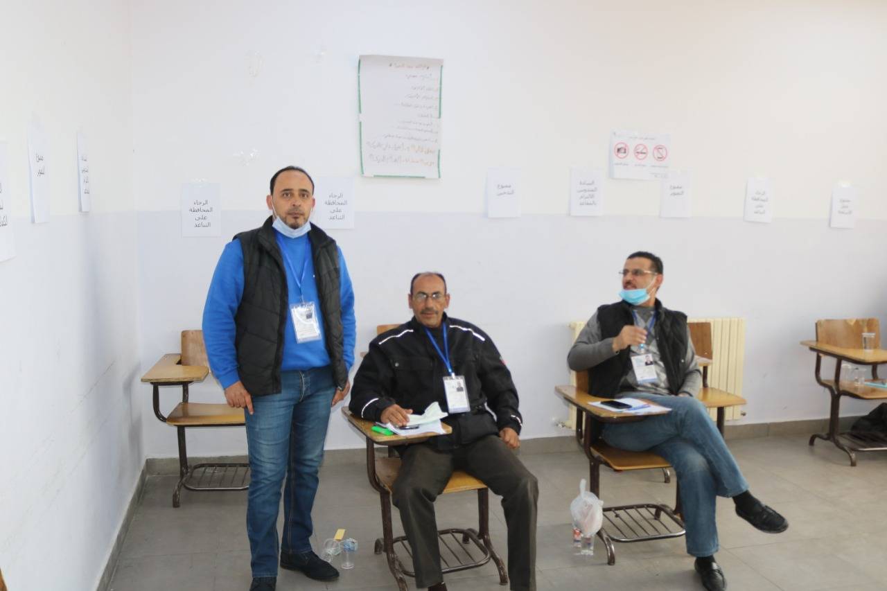 تتواصل عملية الاقتراع في لواء الموقر مع الالتزام بإجراءات الصحة السلامة العامّة