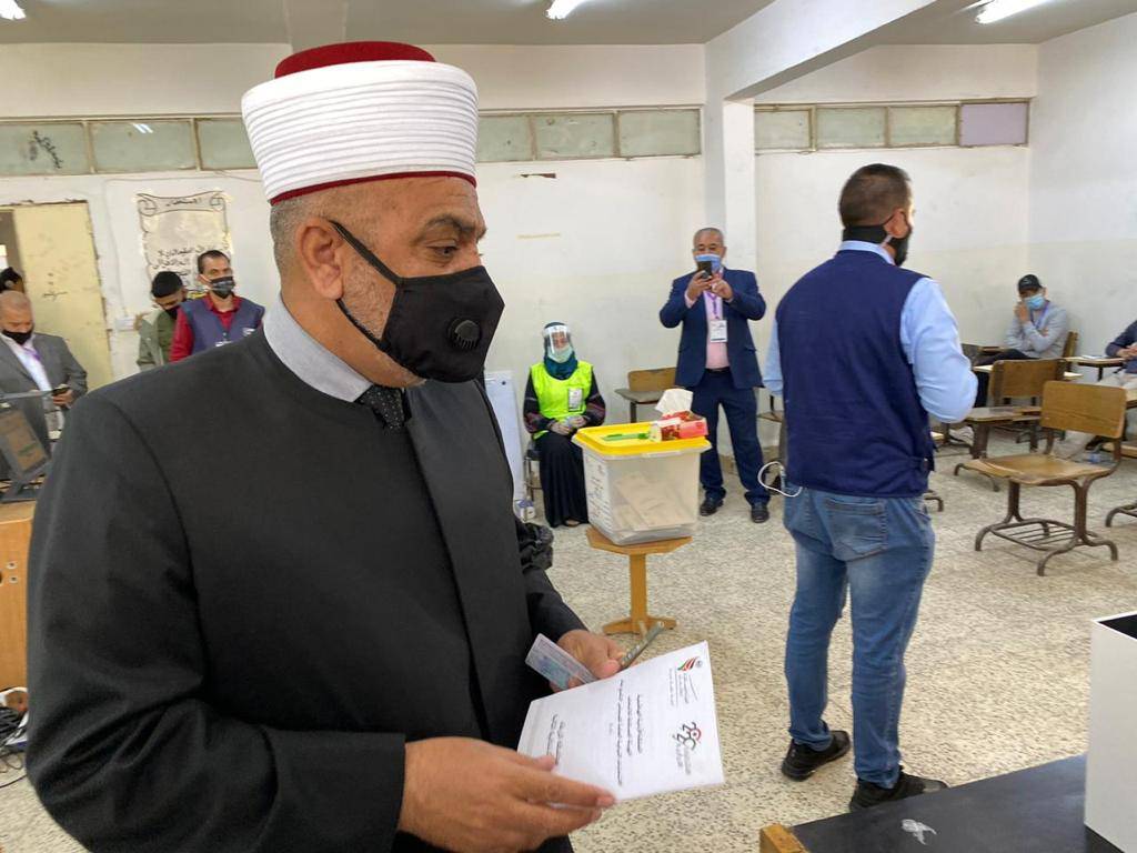 تتواصل عملية الاقتراع في لواء الموقر مع الالتزام بإجراءات الصحة السلامة العامّة