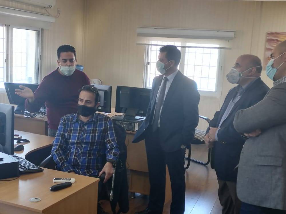 جولة مفاجئة لوزير المياه والري على مركز (سكادا) تحكم مياه الشمال 