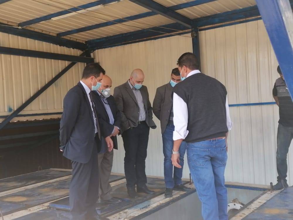 جولة مفاجئة لوزير المياه والري على مركز (سكادا) تحكم مياه الشمال 