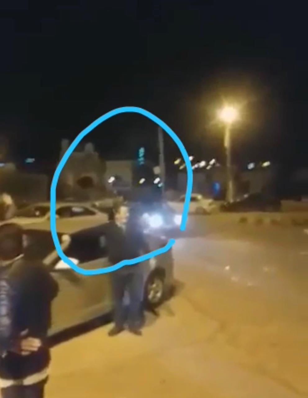 القبض على ثلاثة اشخاص ظهروا خلال فيديوهات وهم يقومون باطلاق عيارات نارية في محافظة البلقاء.