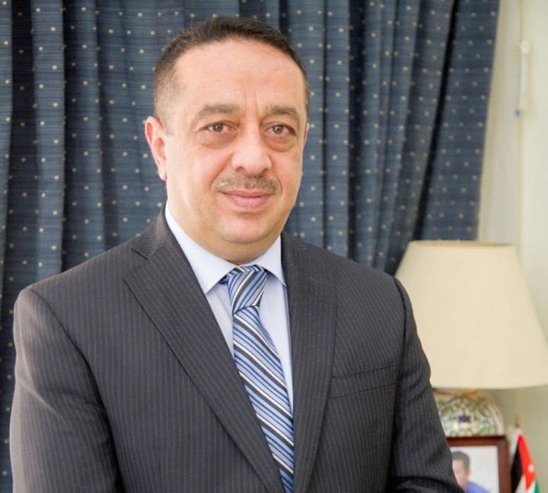 الوزير السابق سامي الداوود في رسالة تأييد لجلالة الملك ندعم بكل قوة توجيهات الملك بفرض سياده القانون