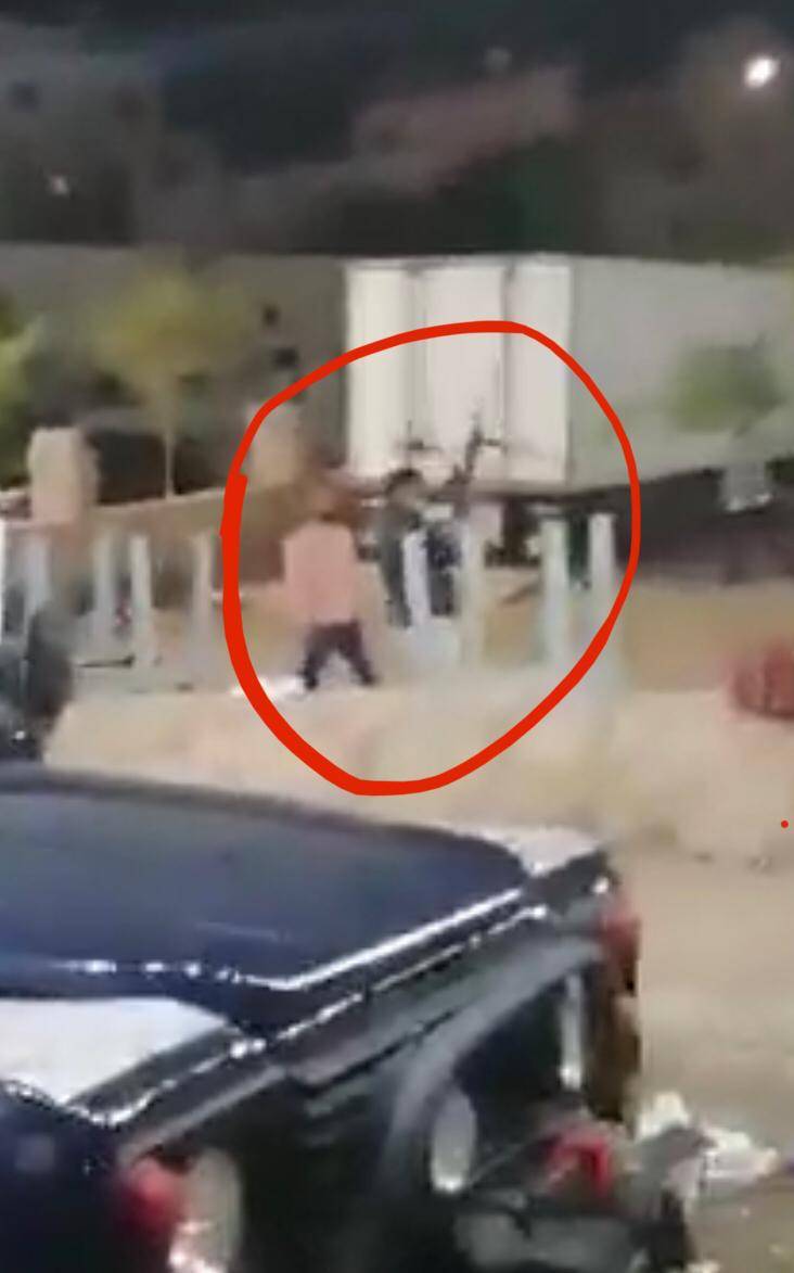 الامن العام : مداهمة والقاء القبض على شخصين من مطلقي النار وممن ظهروا في مقاطع فيديو جرى تداولها في محافظتي عجلون والعقبة