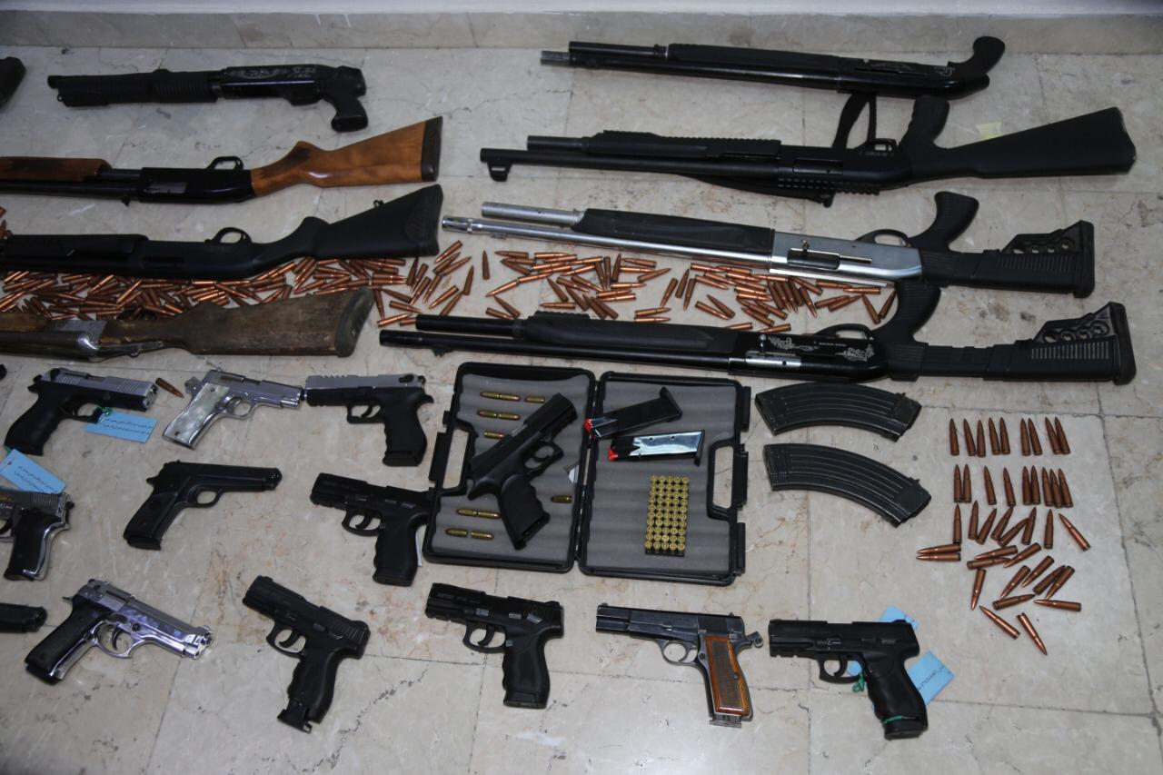 الامن العام: ارتفاع عدد الاسلحة المضبوطة  الى 98 قطعة منذ انتهاء عملية الاقتراع.. صور وفيديو 