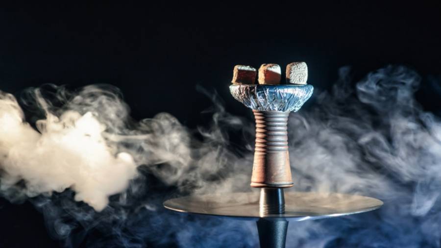 ضبط 17 شخصا لتدخينهم الأرجيلة ومخالفتهم شروط السلامة العامة