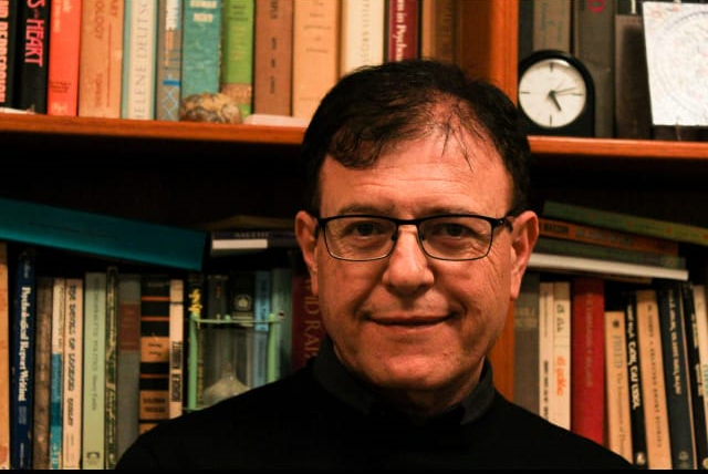 توازن يقدم تأمل ما بعد الصدمة من أجل حياة أكثر هدوء وسكينة