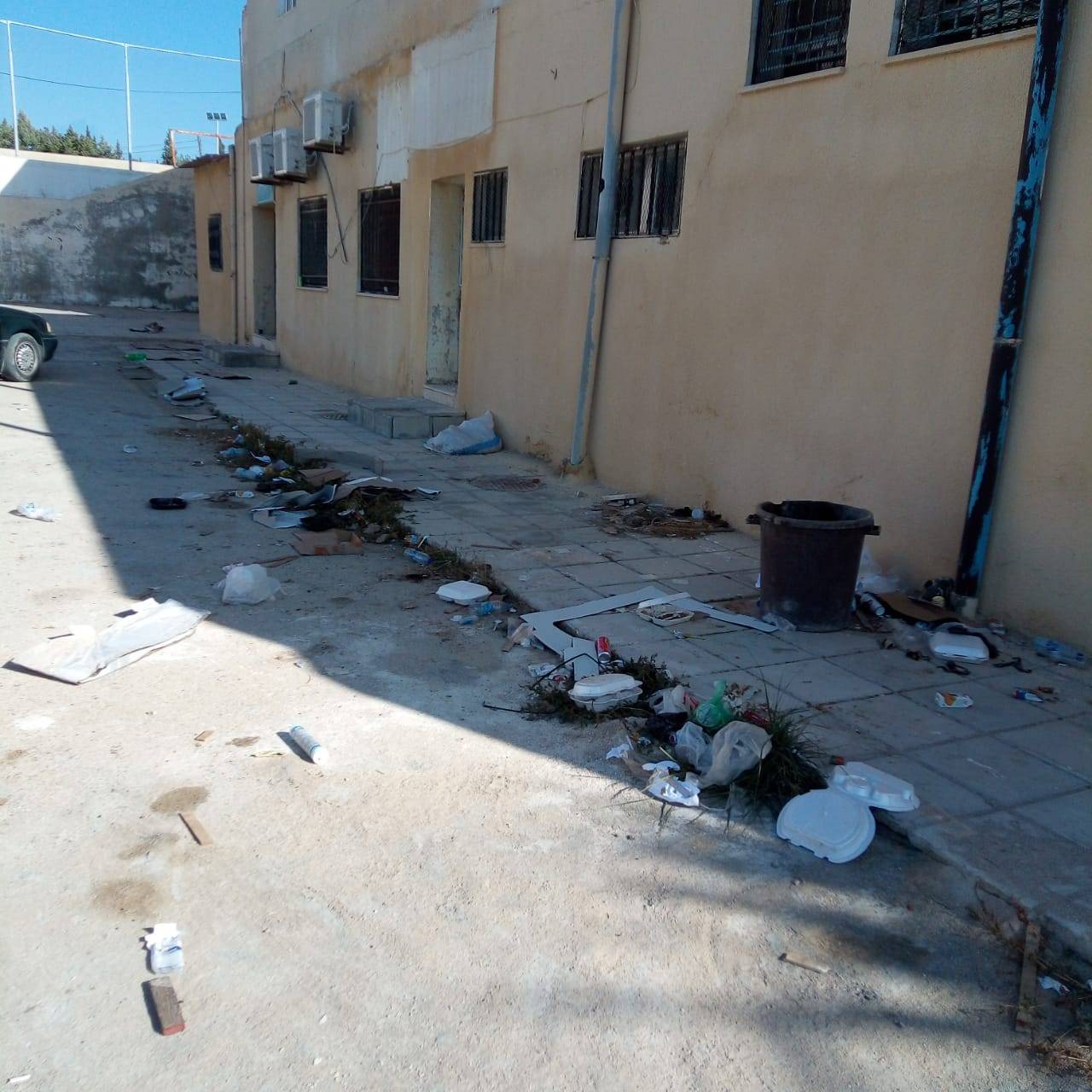 قاعة الكرك الرياضية.. نقص في الخدمات وغياب الصيانة الدورية