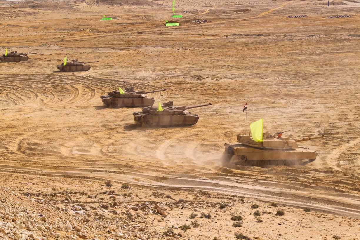 رئيس هيئة الأركان المشتركة يتابع التمرين العسكري (سيف العرب) .. صور 