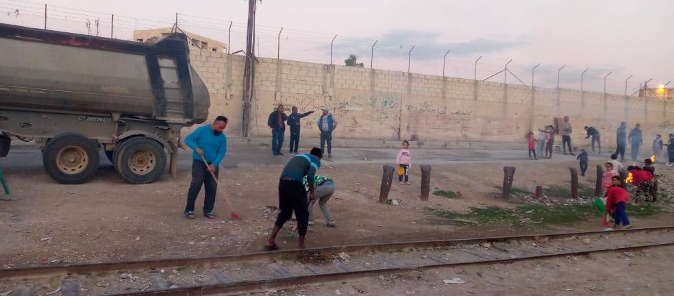 شباب منطقة جناعة بمحافظة الزرقاء ينفذون مبادرة مجتمعية بعنوان مبادرة الخير والعطاء .. صور