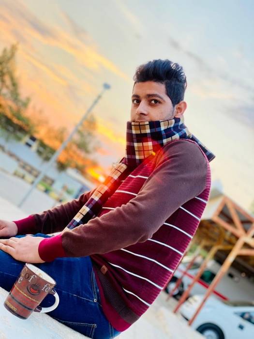 احمد أنور العايد .. الف مبارك الخطوبة