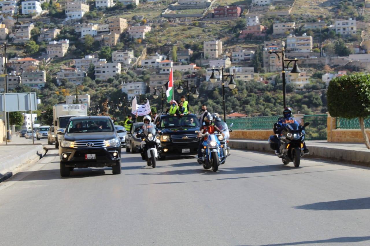 أبناء السلط يطلقون مبادرة (قدوتنا سيدنا وسلامتنا بكمامتنا ) لمكافحة فيروس كورونا