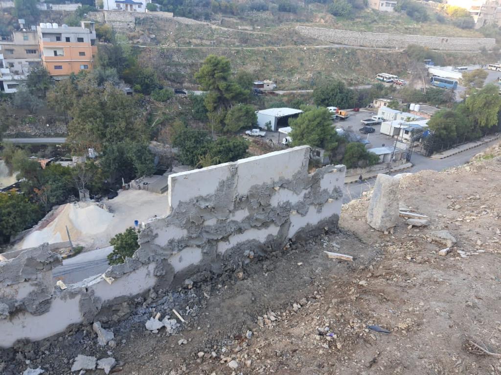 مسلسل الاعتداء على إنجازات بلدية السلط مستمر