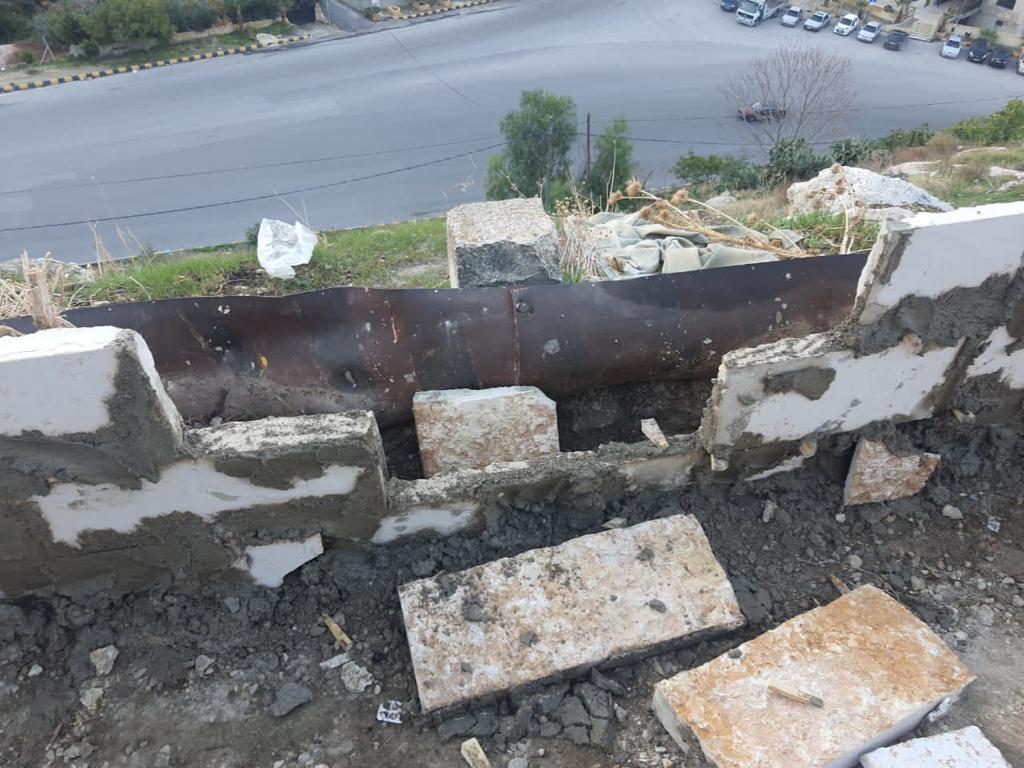 مسلسل الاعتداء على إنجازات بلدية السلط مستمر