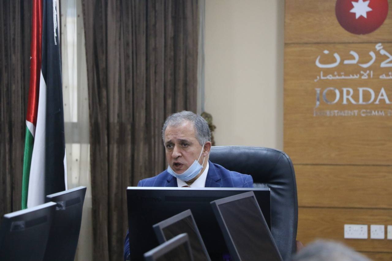 وزير العمل ووزير الدولة لشؤون الاستثمار يزور هيئة الإستثمار