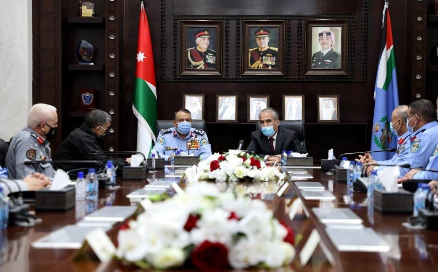 وزير الداخلية : التنسيق الامني المشترك عنوان المرحلة، ولا مجاملات أو محاباة في تطبيق القانون .