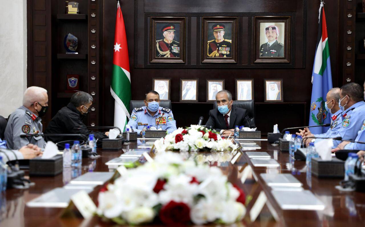 وزير الداخلية : التنسيق الامني المشترك عنوان المرحلة، ولا مجاملات أو محاباة في تطبيق القانون . 