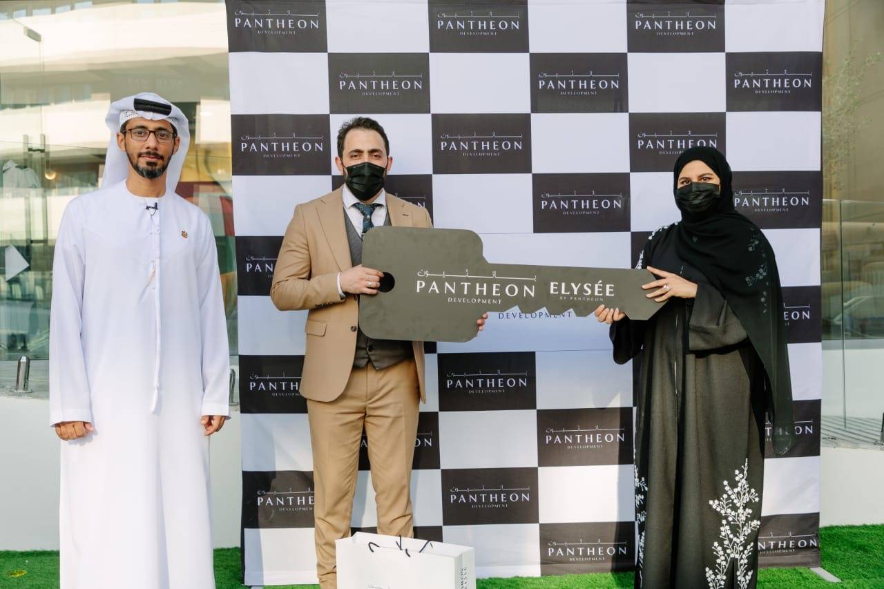 الشارقة : بانثيون للتطوير العقاري تسلم مشروع الإليزيه1  