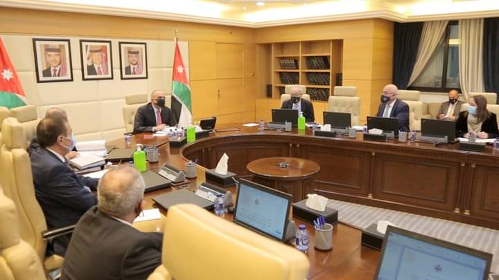 الخصاونة يوجه إلى الإسراع في إنجاز المتطلّبات الإداريّة والتنظيميّة للمركز الوطني لمكافحة الأوبئة والأمراض السارية