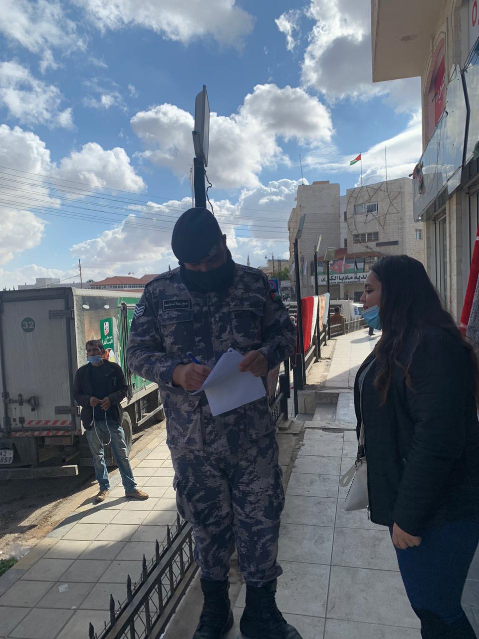 مؤسسة شباب 42 بمحافظة مادبا تطلق مبادرة مادبا لإيصال السلام والتسامح .. صور