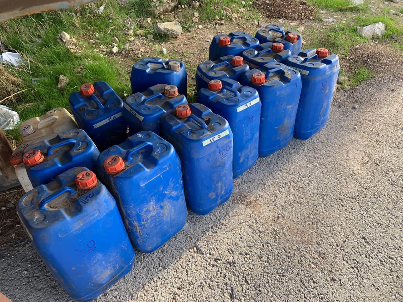 ضبط كمية كبيرة من مادة الايمفيتامين التي تدخل في صناعة حبوب الكبتاجون المخدرة داخل احدى المزارع في البلقاء