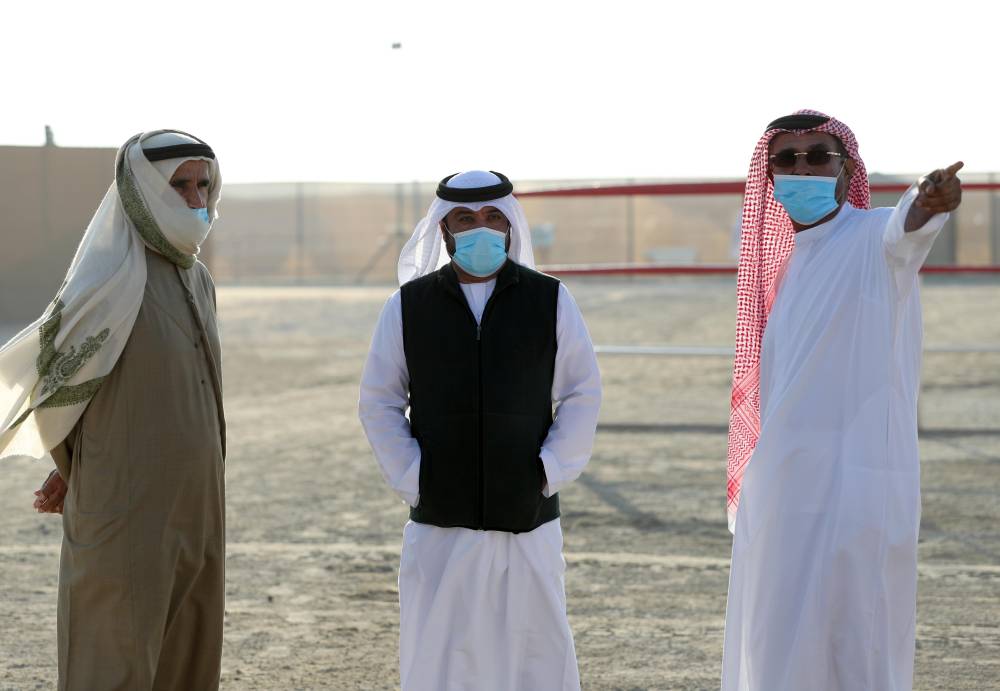 الامارات : معالي اللواء فارس المزروعي يتفقد موقع المزاينة ويلتقي لجان التحكيم والفحص الطبي والفرز