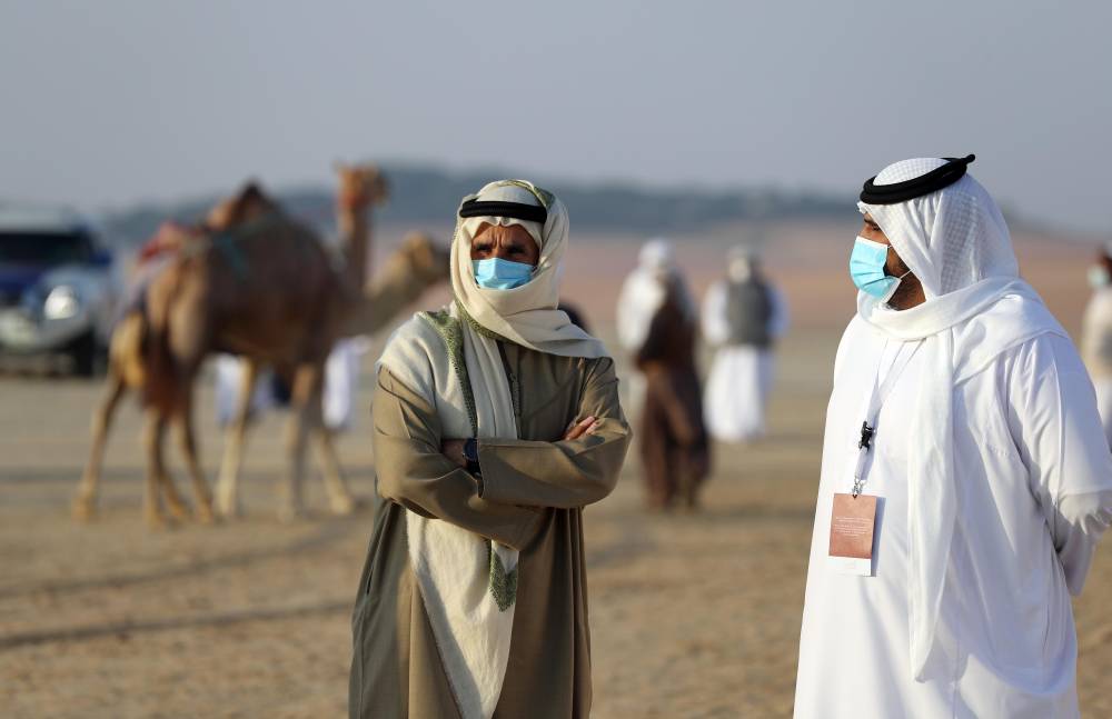 الامارات : معالي اللواء فارس المزروعي يتفقد موقع المزاينة ويلتقي لجان التحكيم والفحص الطبي والفرز